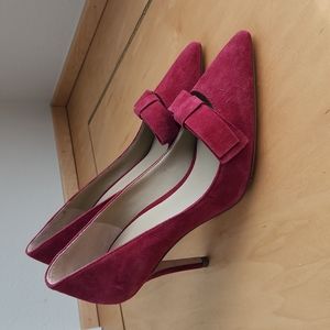 Ann Taylor red pumps - women's 5.5